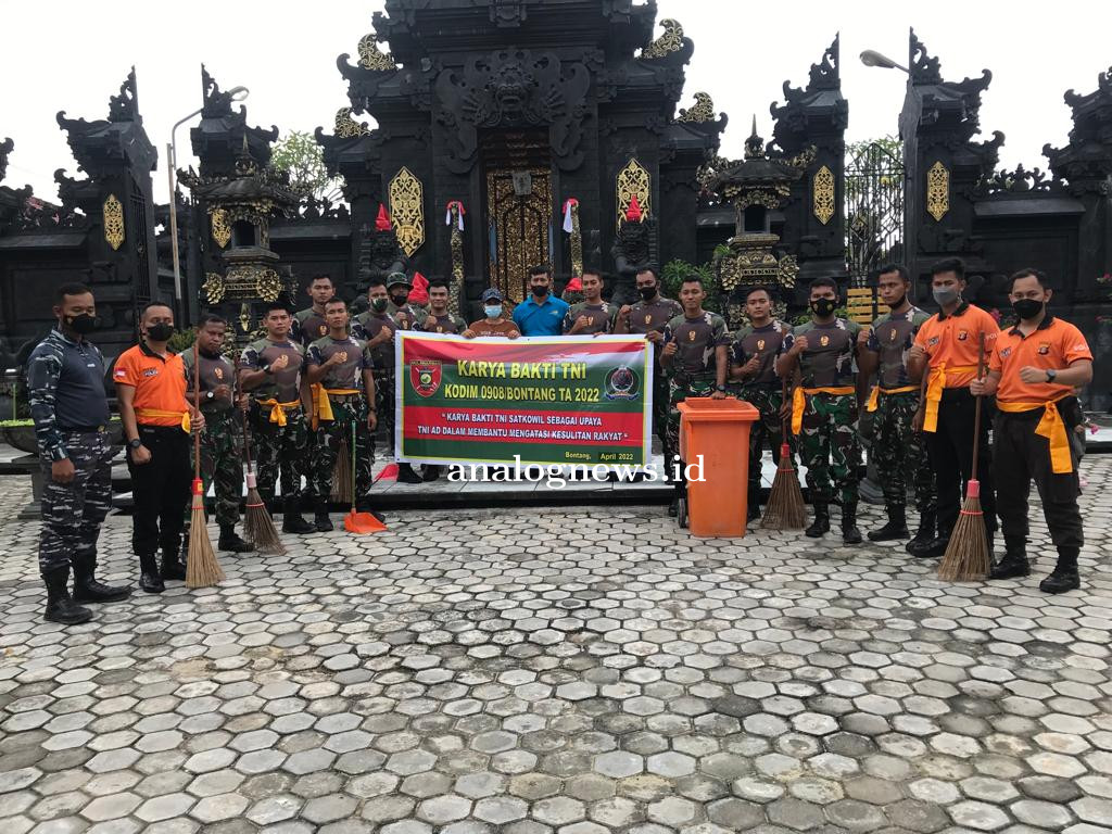 Sinergitas TNI -Polri, Kodim dan Polres Bontang Kompak Kerja Bakti Pembersihan Rumah Ibadah