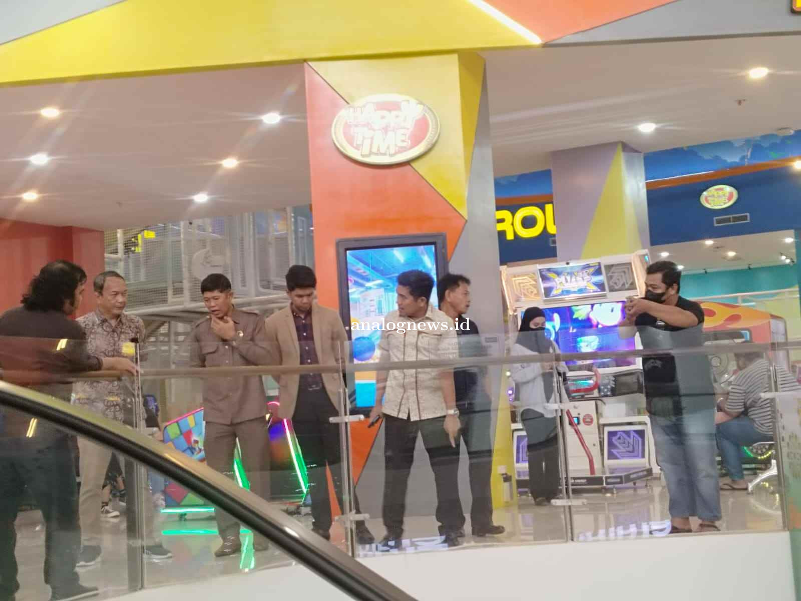 Soroti Kelayakan BCM, Kaca Pembatas Kurang Aman