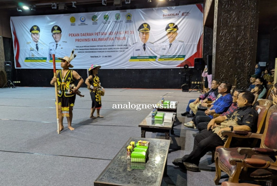 Wakil Ketua DPRD Kaltim Apresiasi Pentas Seni dan Fashion Show Festival Gita Nusantara di Sendawar