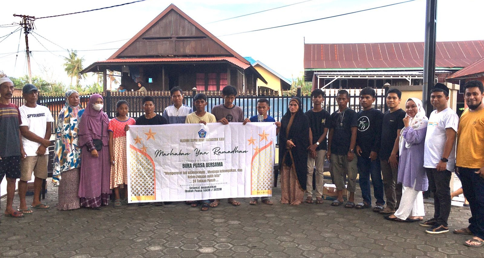 Alumni Angkatan 24 SUPM Bone Manfaatkan Momen Ramadan dengan Berbagi