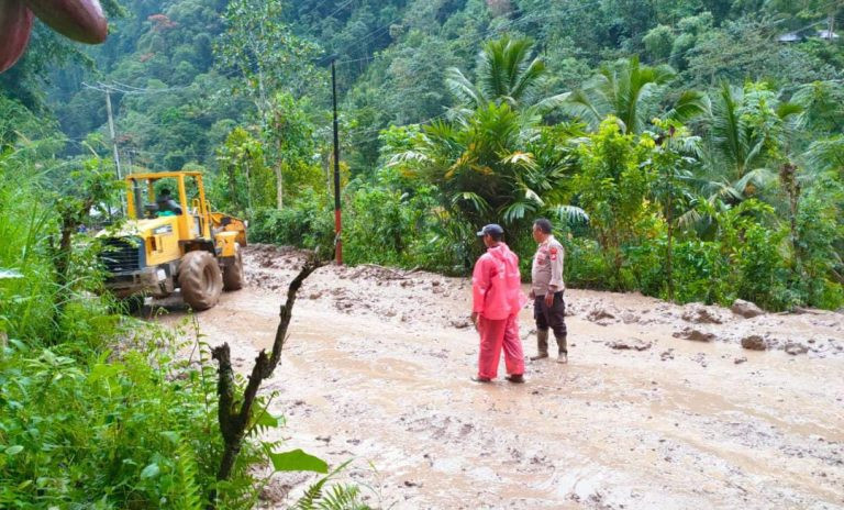 jalan_putus_sinjai.jpg
