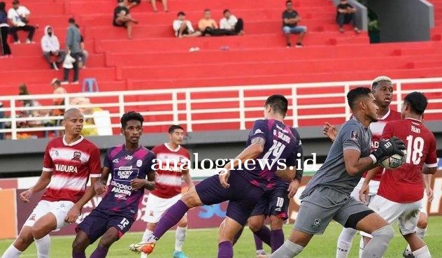 rans-nusantara-fc-vs-madura-united-kaltim-123456_jpg2222.jpg